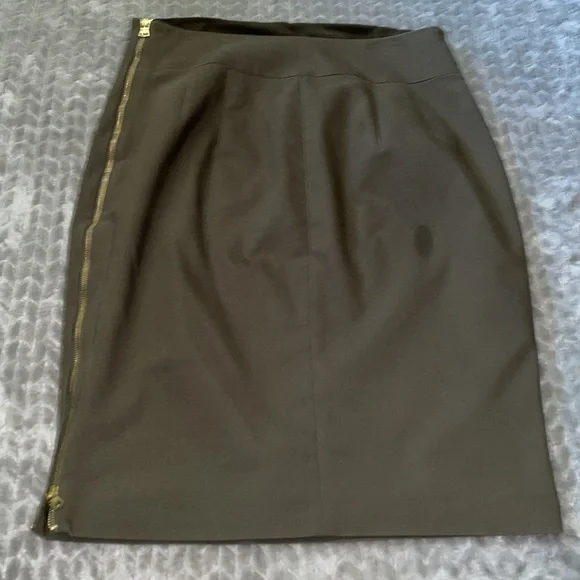 Express Pencil Skirt. Size 12. Full Length Side zipper. - Picture 5 of 9